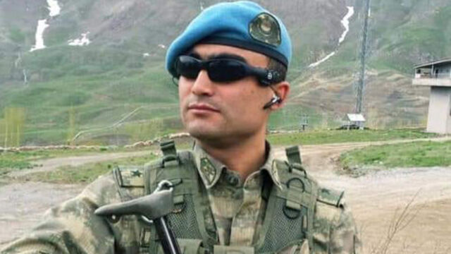 Otomobilin çarptığı özel harekat polisi hayatını kaybetti