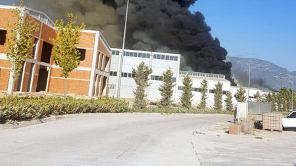 Antalya'da korkutan yangın!