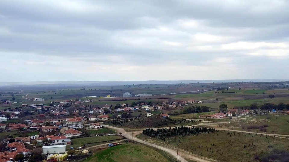 Karantinadayken başka köyde çalışırken yakalandılar