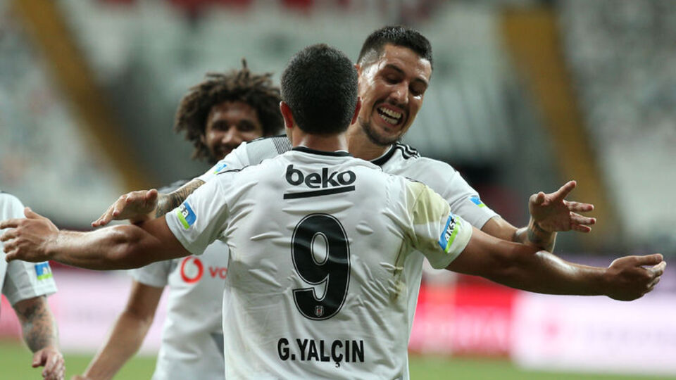 Bakan Kasapoğlu'ndan Beşiktaşlı taraftarlara müjde