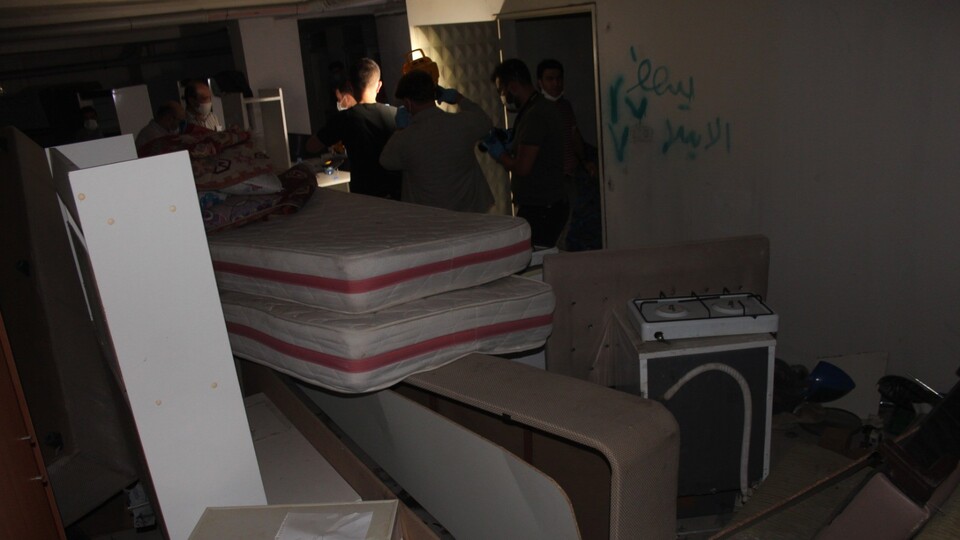 Kayınvalidesini öldürüp üzerine beton döktü!