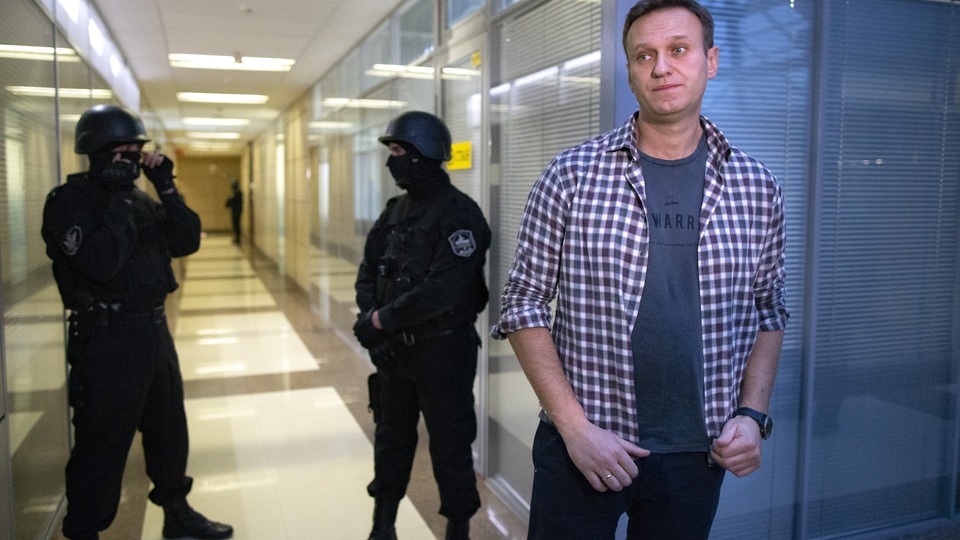 Rusya'da muhalif lidere uçakta zehir!