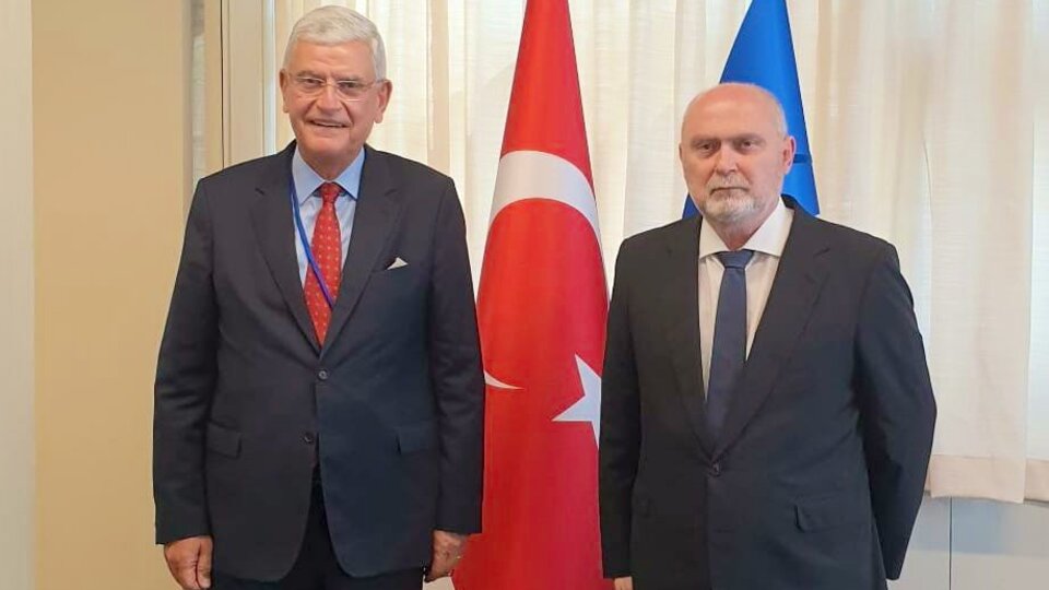 Volkan Bozkır, Sinirlioğlu ile görüştü