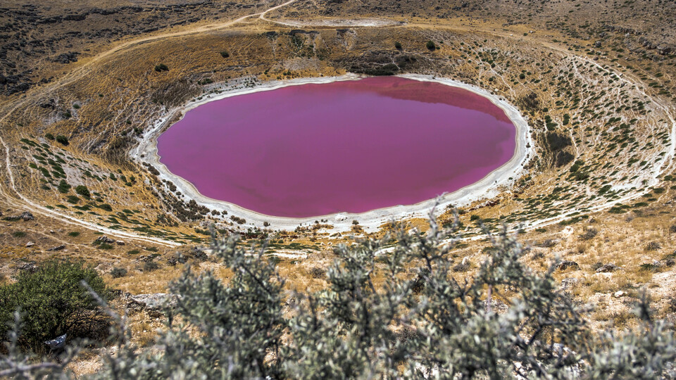 Obruk gölü pembeye döndü... Sebebi şaşırttı!