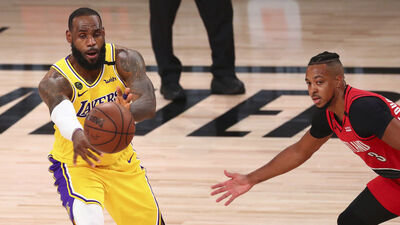 Lakers ve Bucks ilk galibiyetlerini aldı