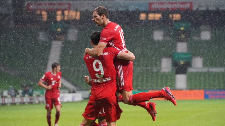 Bayern Münih 6. kupanın peşinde