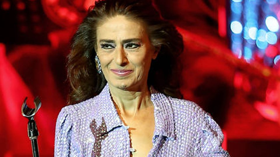 "Gökyüzü görünmüyor ışıklardan"