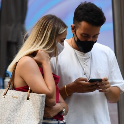 Enes Batur yeni sevgilisiyle görüntülendi