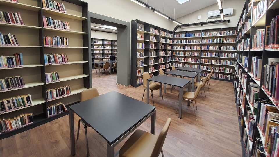 61 yıllık cezaevi kütüphaneye dönüştü