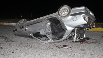 Kontrolden çıkan otomobil devrildi: 1 ölü, 4 yaralı