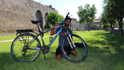 Bisikletle 29 ili gezdi! İşte Diyarbakırlı gencin hayali