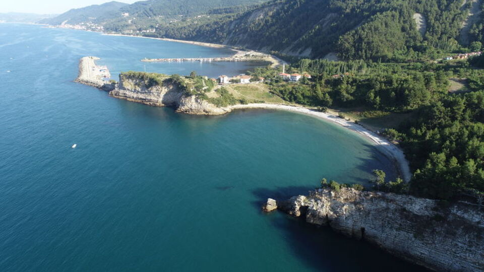 Karadeniz'in güzelliğine şahitlik ediyor