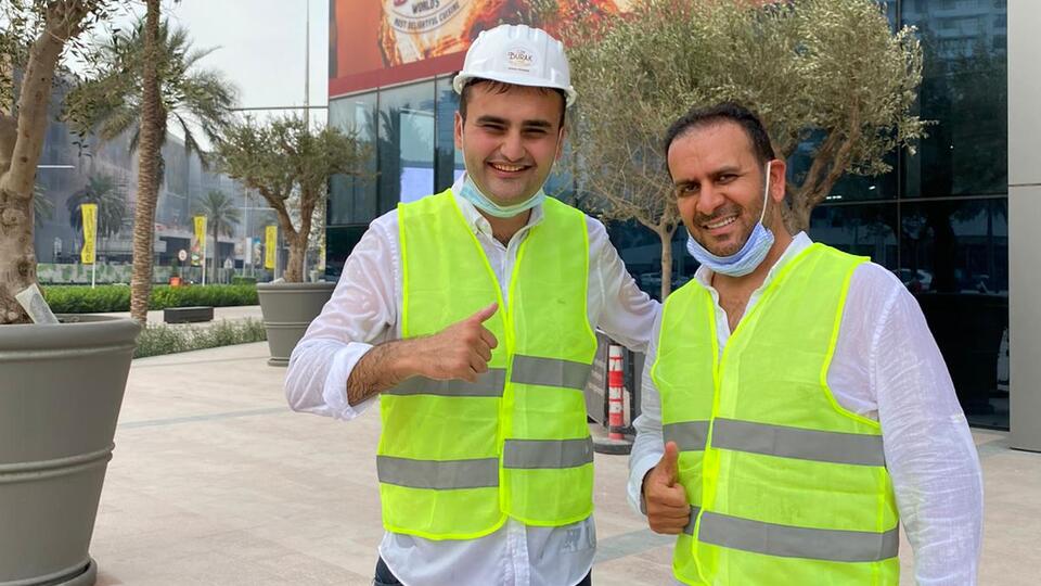 CZN Burak Dubai'de şube açıyor