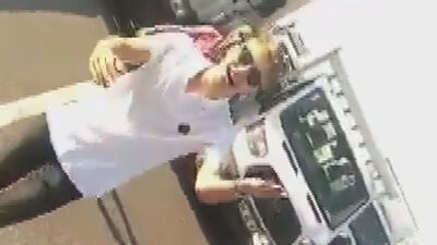 Trafikte terör estirdiği aracını önce satılığa çıkardı sonra kaldırdı