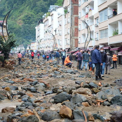 Yıktı geçti! Şok görüntüler