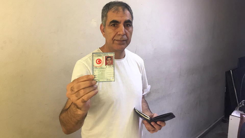 Nüfus müdürlüğündeki hata başına dert oldu!