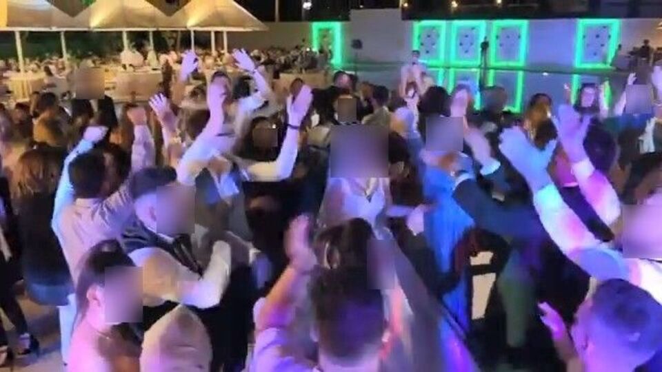 Sadece bir kentteki 3 düğünde 42 pozitif!