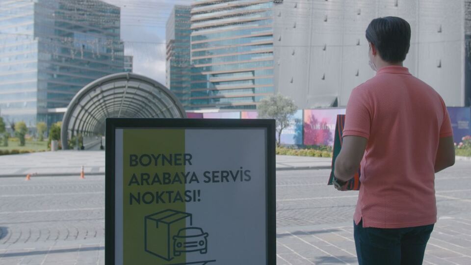 Alışverişi arabaya teslime edecek