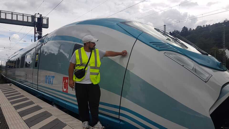 Almanya'dan alınan trenler yola çıktı