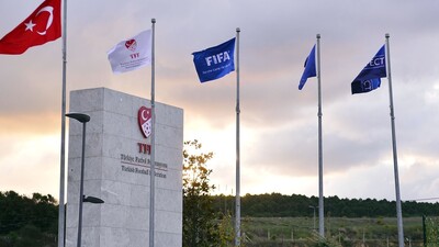 Süper Lig seyircili oynanacak!