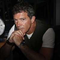 Koronaya yakalanan Banderas'tan haber var