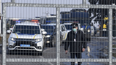 Ukrayna sınırlarını yeniden kapatıyor!