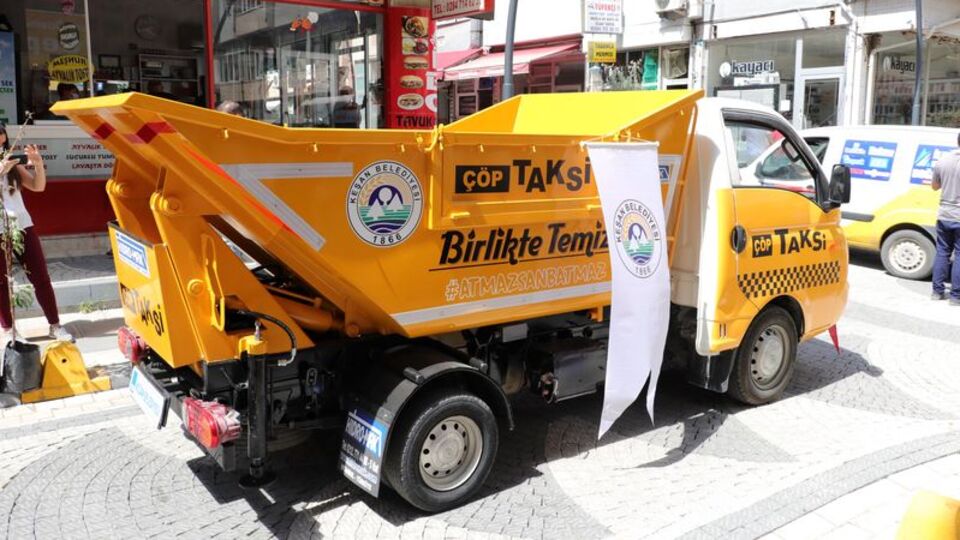 Çöpü dolan taksi çağıracak