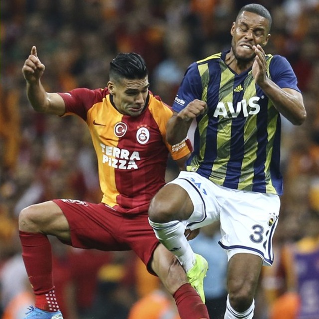 Derbi seyircili oynanmalı