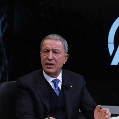 Bakan Akar'dan Yunanistan'a çağrı!