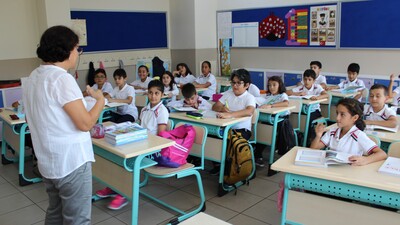 Özel okullarda yeni isyan: Kitap dayatması