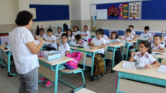 Özel okullarda yeni isyan: Kitap dayatması