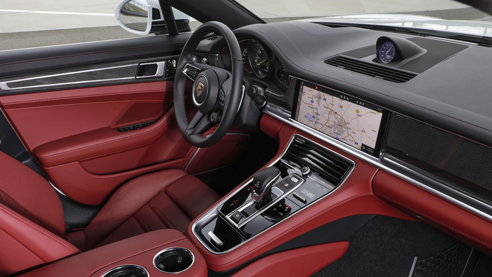 Alman sporcuya teknik makyaj