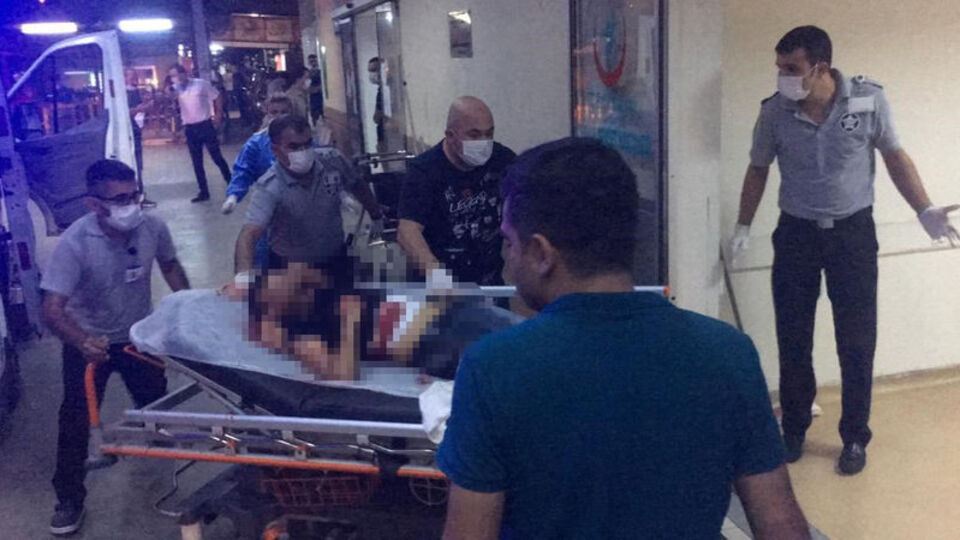 Kanlı baskın! 2 kişi otomobilde, 1 kişi ambulansta öldürüldü