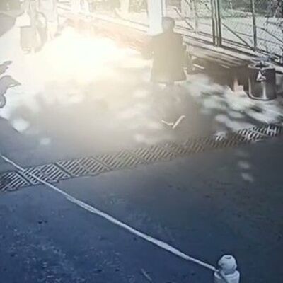 Boşandığı eşine av tüfeğiyle gitti!