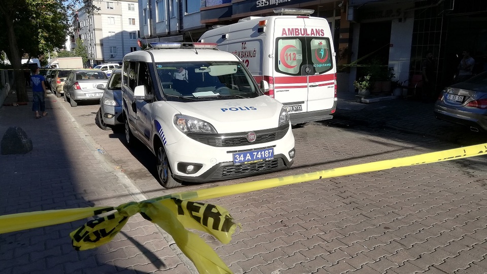 Bahçelievler'de bıçaklı kavga: 1 ölü, 1 yaralı!