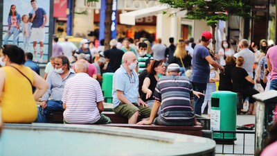 Covid-19 ile ilgili yeni öngörüye dikkat!: İki yılı geçebilir