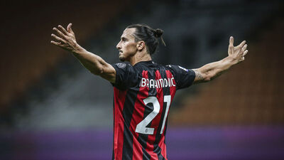 Zlatan, Milan'da kaldı!