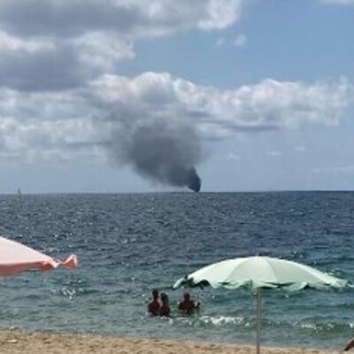 İtalya açıklarında göçmen botu alev aldı