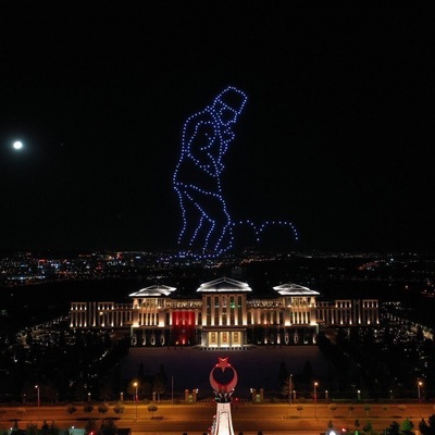 Cumhurbaşkanlığı Külliyesi'nde ışıklı İHA gösterisi