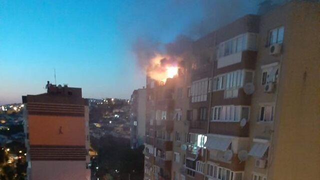 İzmir'de ev yangını!