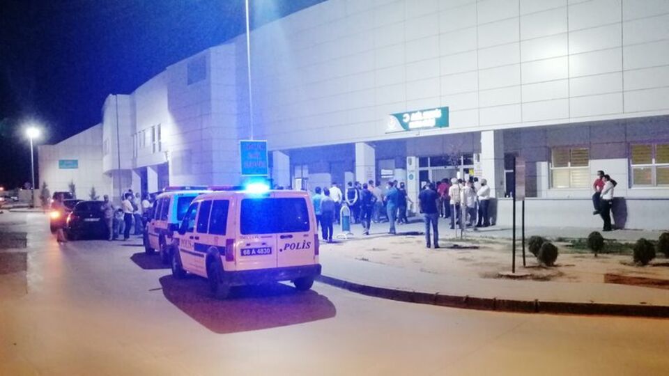 Düğünde çıkan arazi kavgası kanlı bitti