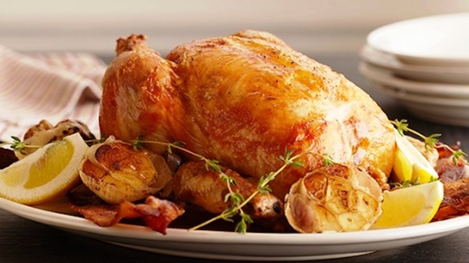 Lezzetli bir fırında bütün tavuk için püf noktalar