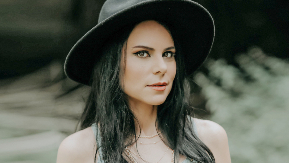 Şenay Lambaoğlu'ndan 'Halim Ortada'