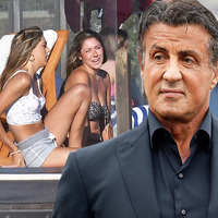 Rocky'nin kızları plajda