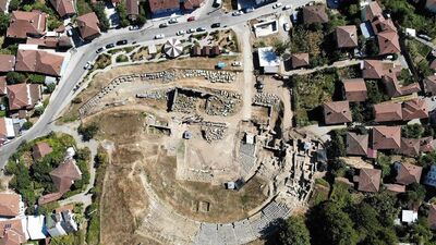 Kazmayı vurdukça tarih fışkırıyor