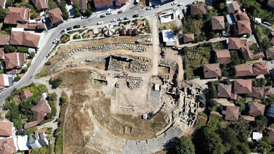 Kazmayı vurdukça tarih fışkırıyor