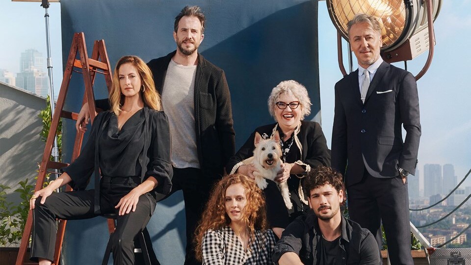 Menajerimi Ara oyuncuları ve konusu