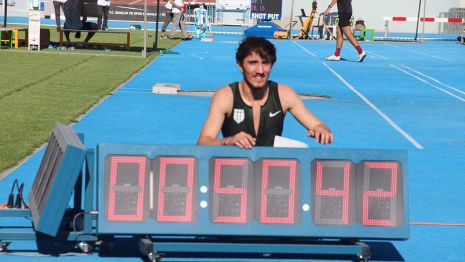 Berke Akçam'dan Türkiye rekoru!