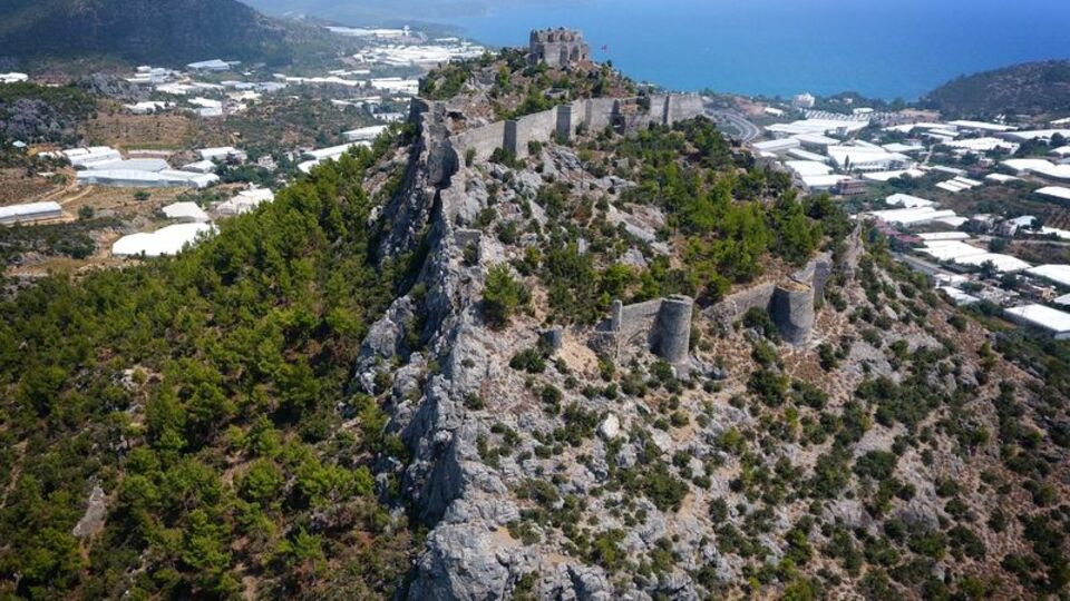 Tepeye inşa edilen tarihi sığınak!