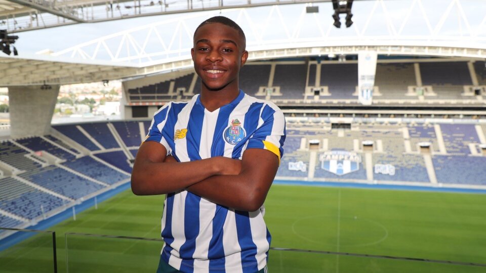 Porto'dan 16'lık transfer